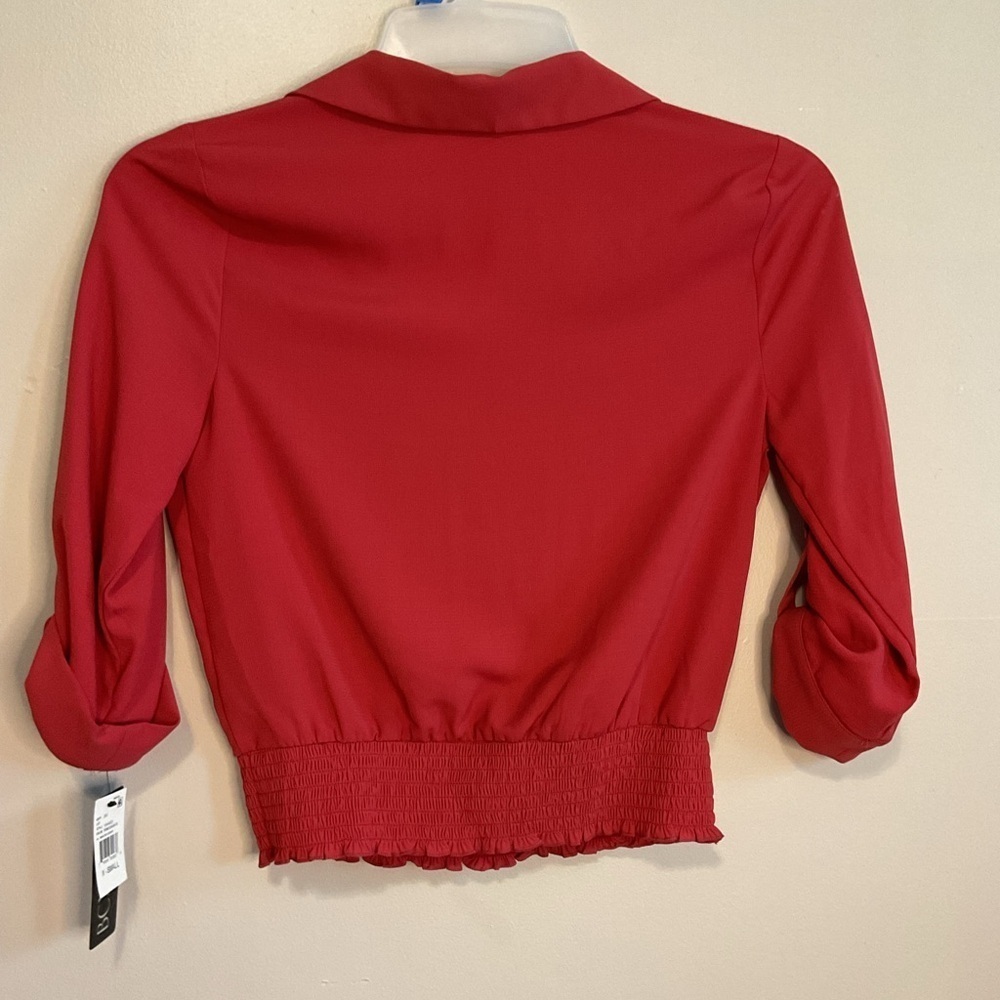 Red Preppy Formal Office Cropped Minimalist Top with leopard print buttons XS - Picture 2 of 5